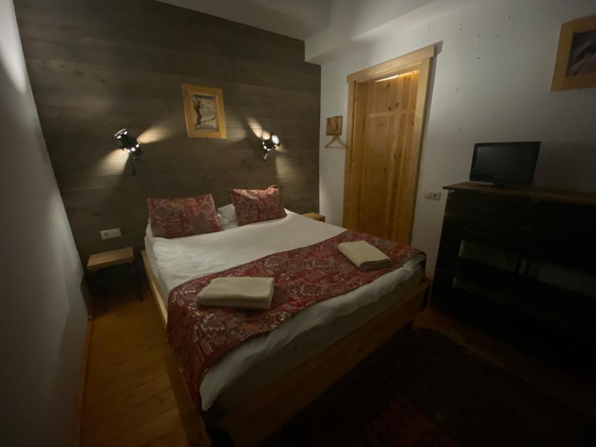 Mountain Cricket Chalets And Apartments Gudauri Luaran gambar