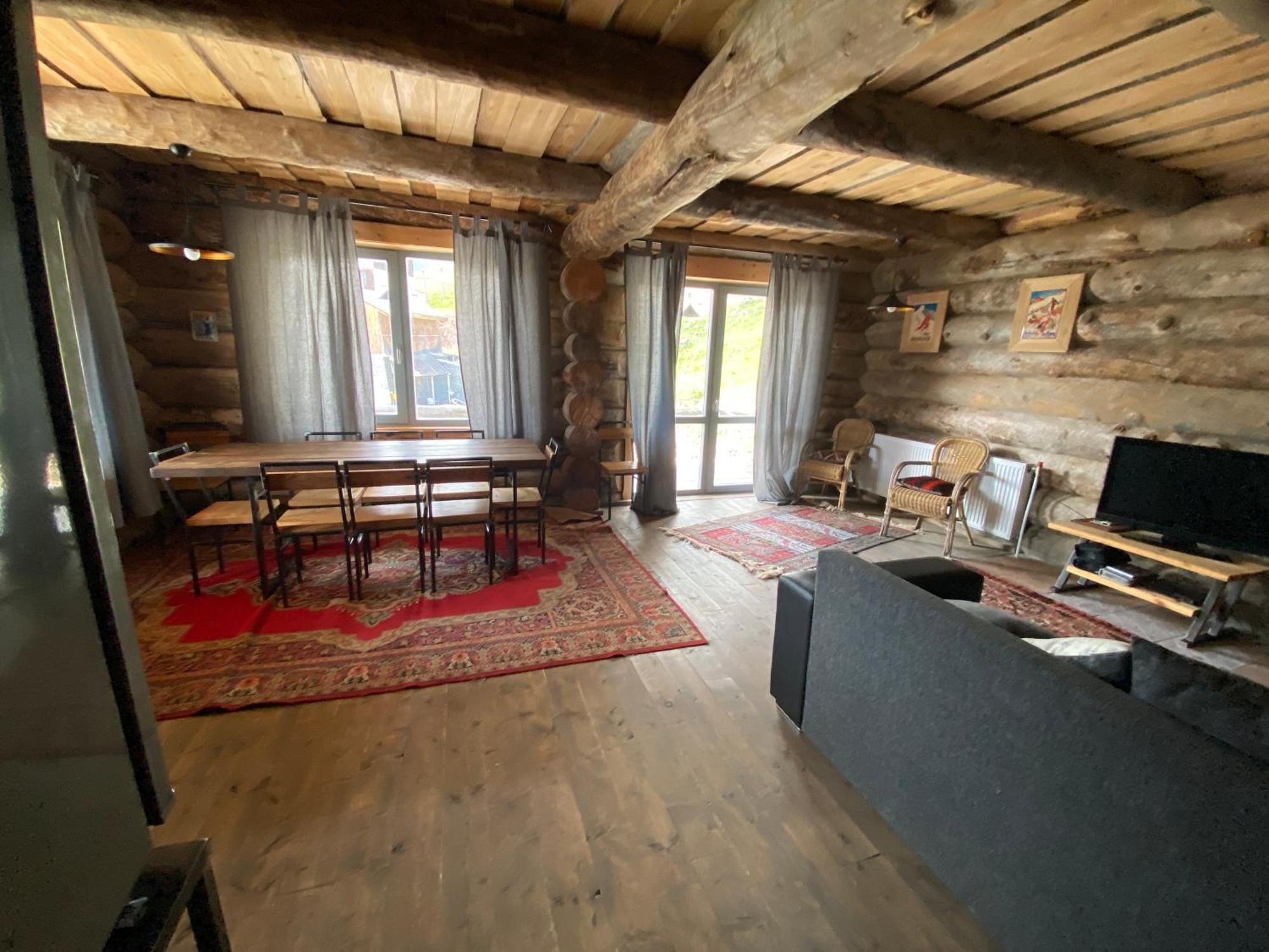 Mountain Cricket Chalets And Apartments Gudauri Luaran gambar