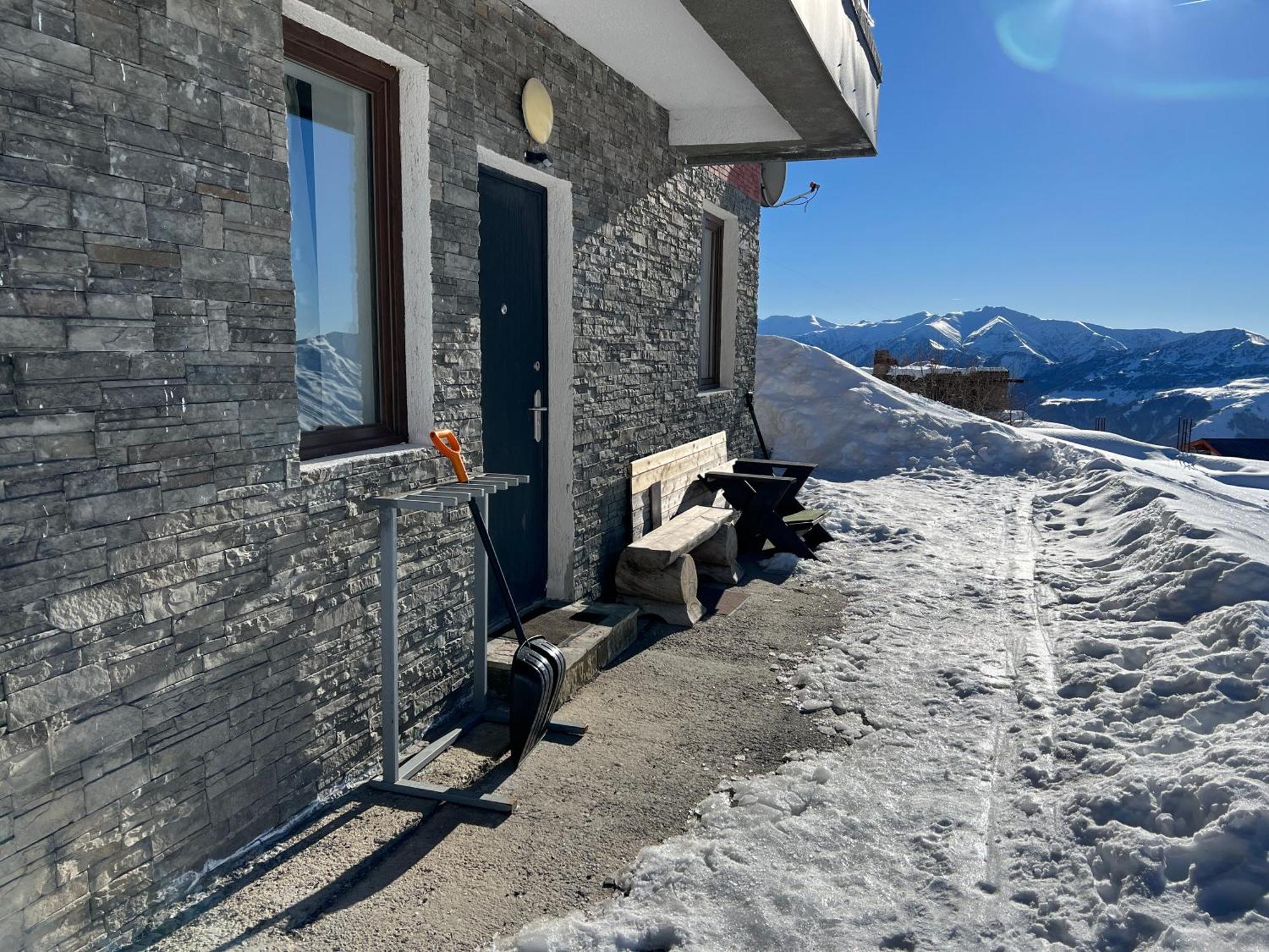 Mountain Cricket Chalets And Apartments Gudauri Luaran gambar
