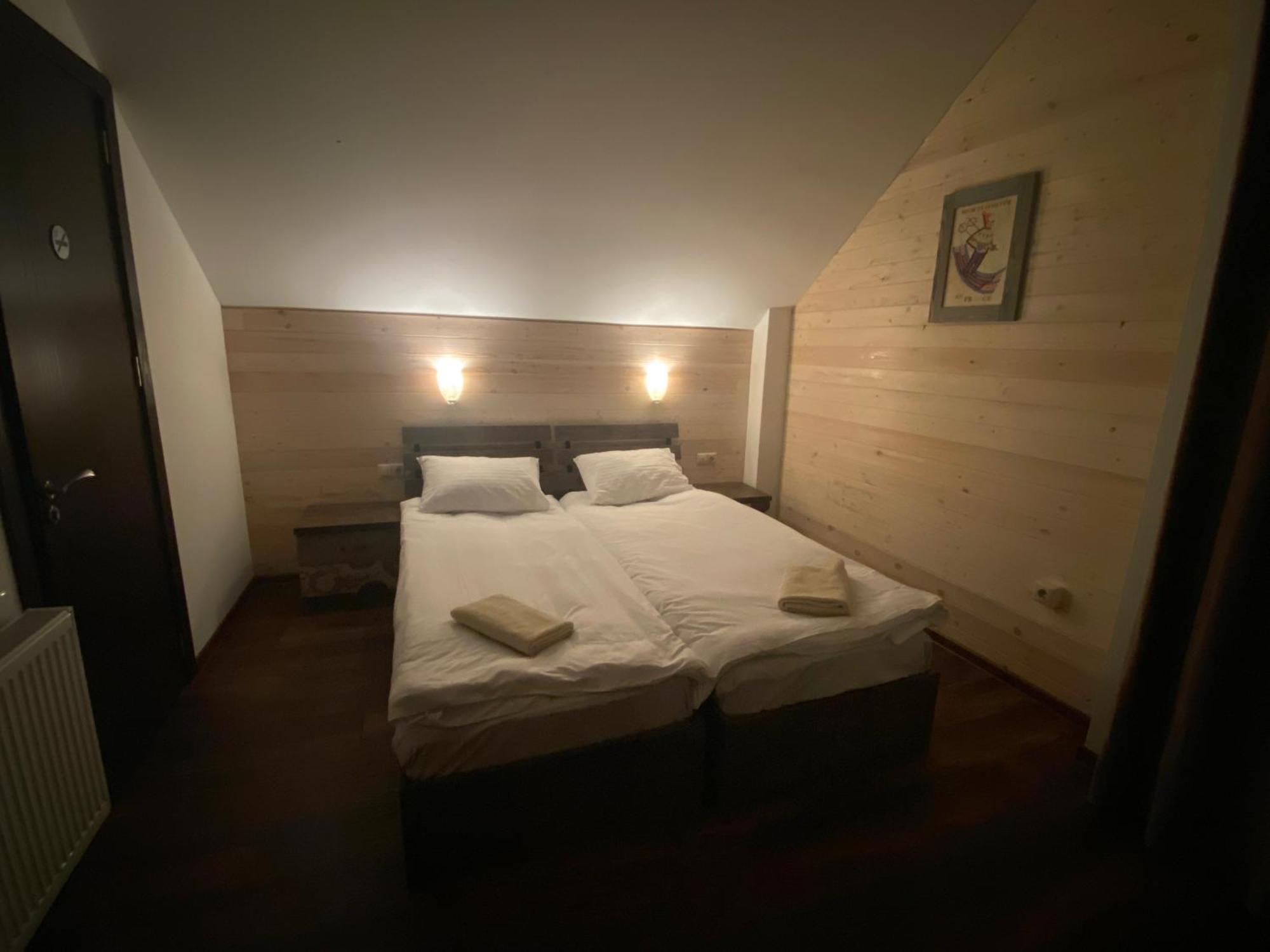 Mountain Cricket Chalets And Apartments Gudauri Bilik gambar