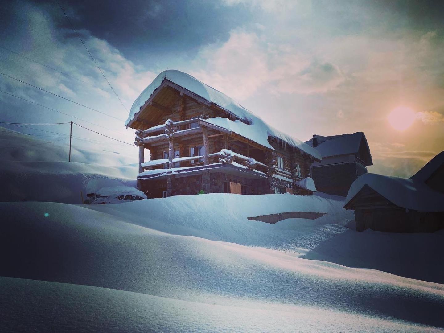 Mountain Cricket Chalets And Apartments Gudauri Bilik gambar
