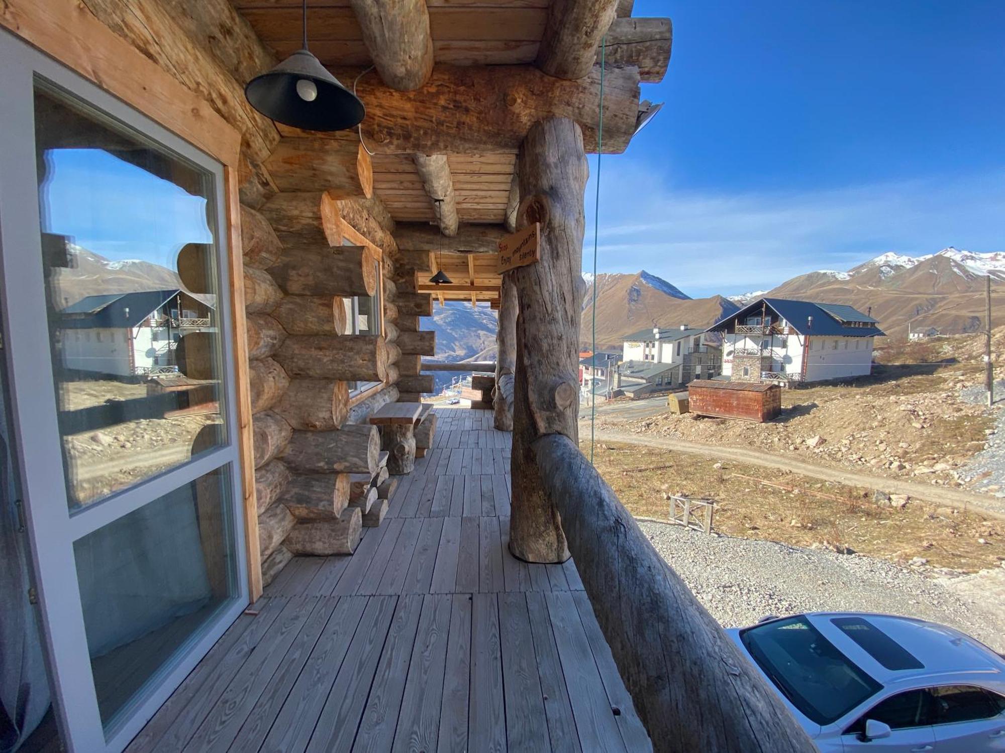 Mountain Cricket Chalets And Apartments Gudauri Bilik gambar