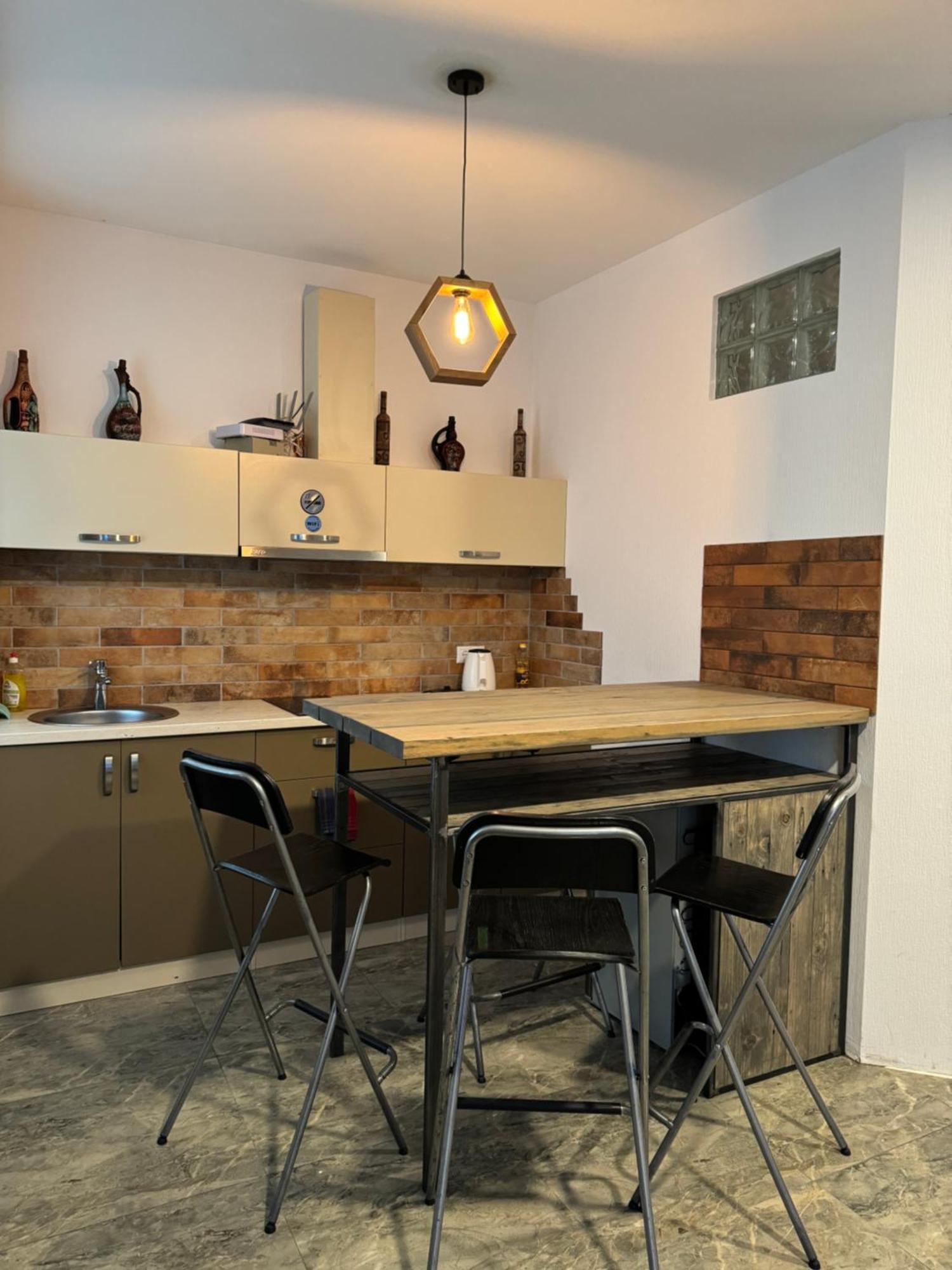 Mountain Cricket Chalets And Apartments Gudauri Bilik gambar