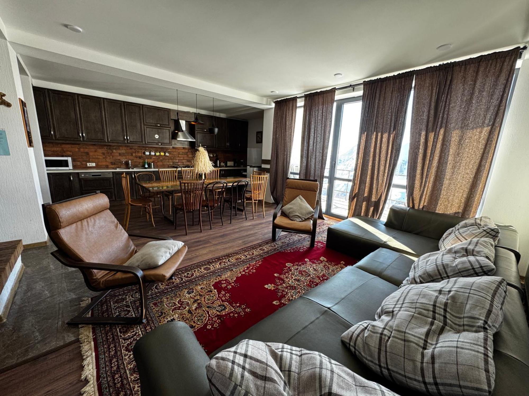 Mountain Cricket Chalets And Apartments Gudauri Bilik gambar